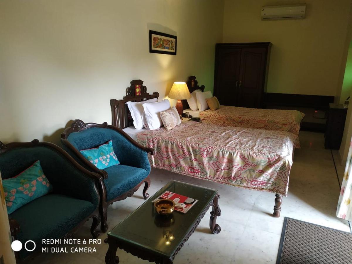 Mpt Sheesh Mahal, Orchha Hotel Kültér fotó