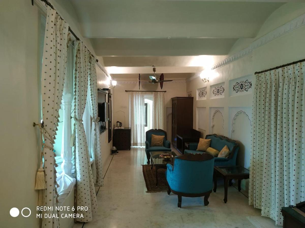 Mpt Sheesh Mahal, Orchha Hotel Kültér fotó