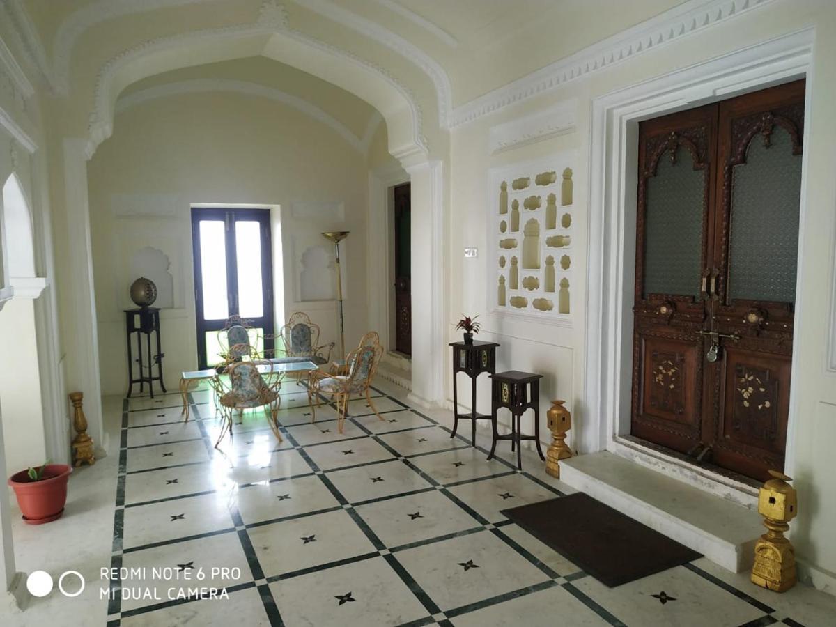 Mpt Sheesh Mahal, Orchha Hotel Kültér fotó