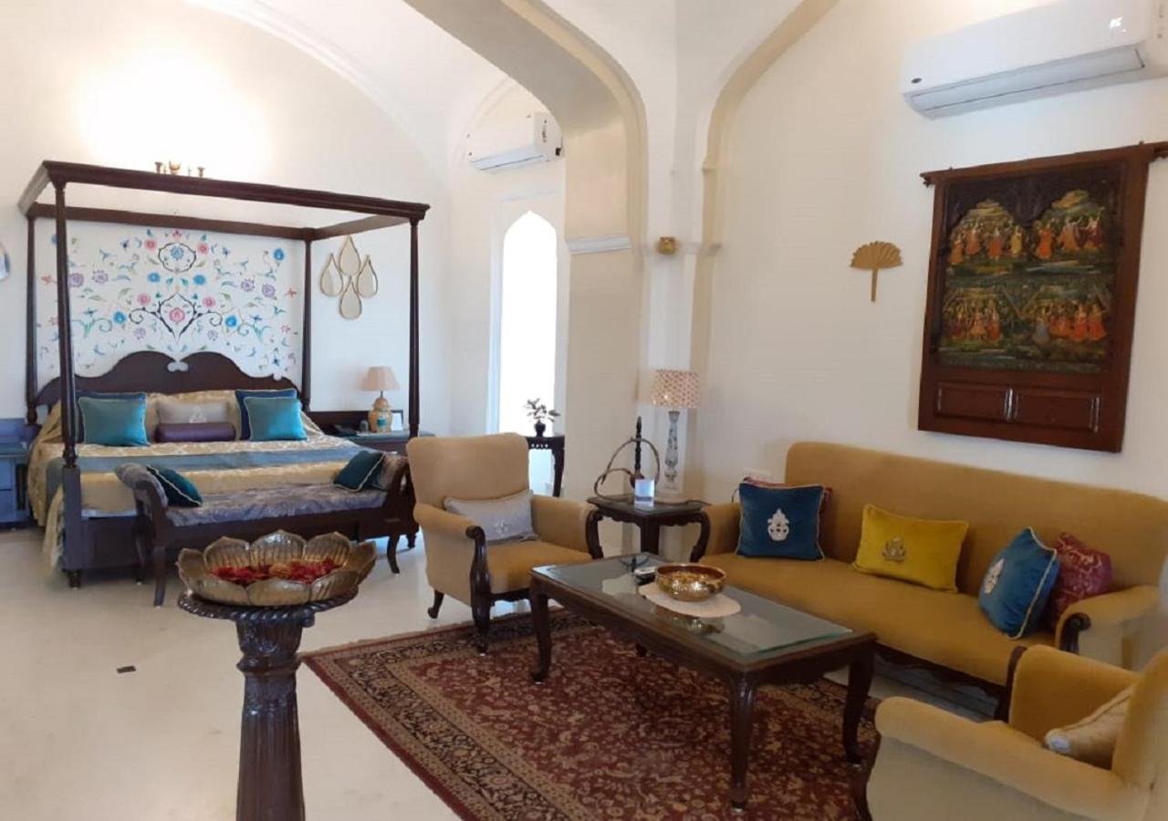 Mpt Sheesh Mahal, Orchha Hotel Kültér fotó